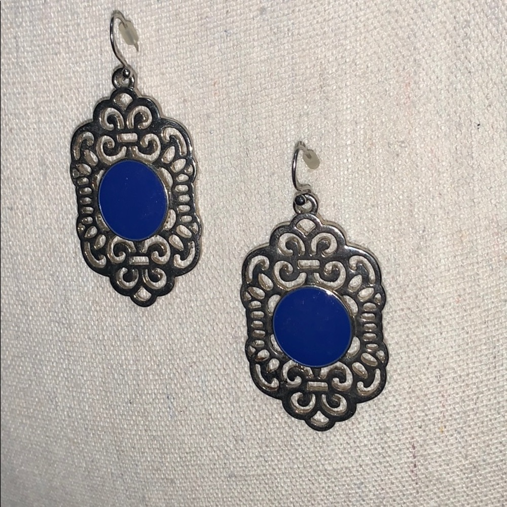 NWOT! Earrings! - Picture 2 of 3